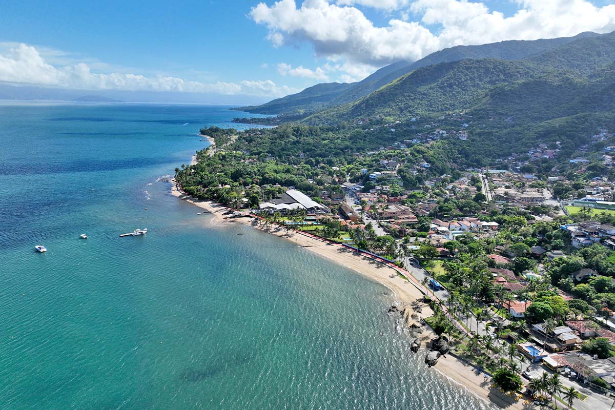 Nova fase do Reordenamento da Orla fortalece turismo sustentável e organização das praias em Ilhabela